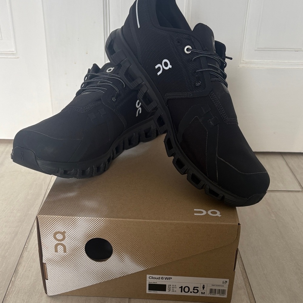 *** SOLD*** On Running Cloud 6 WP Men's Black Athletic Shoes - cross posted